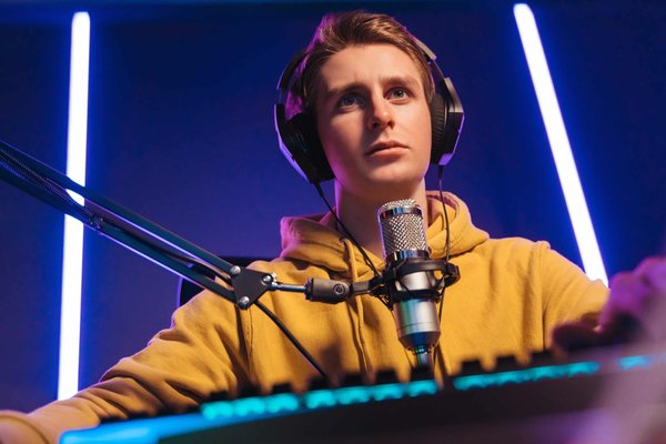 What's New in the World of Competitive Esports Training in the UK?